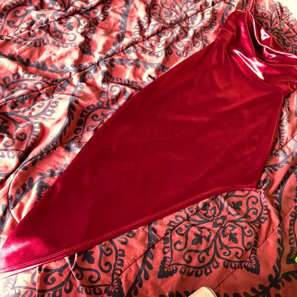 Small size, Lola High Slit Satin Dress. - Picture 3 of 4
